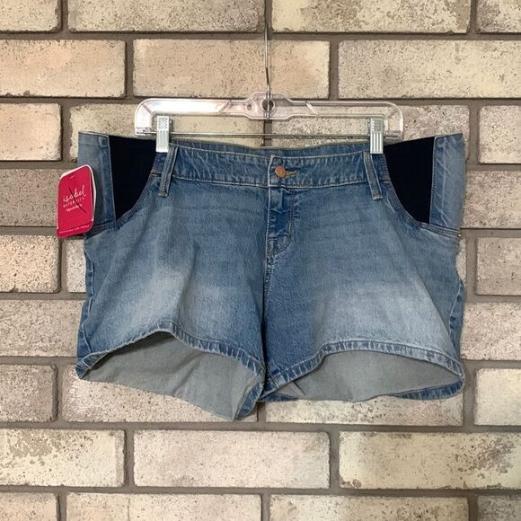 3for$20 NWT Maternity shorts jeans multiple sizes select your size - Picture 1 of 5